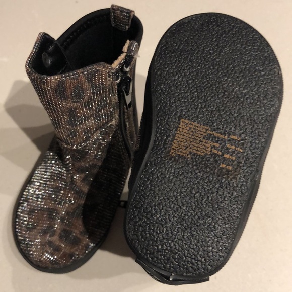 Stuart  Weitzman Baby Booties - Picture 5 of 6